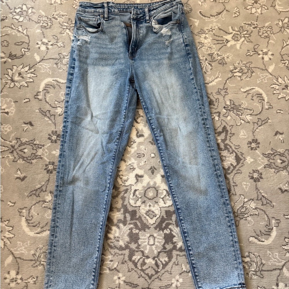 American Eagle Light Wash Distressed Skinny Jeans